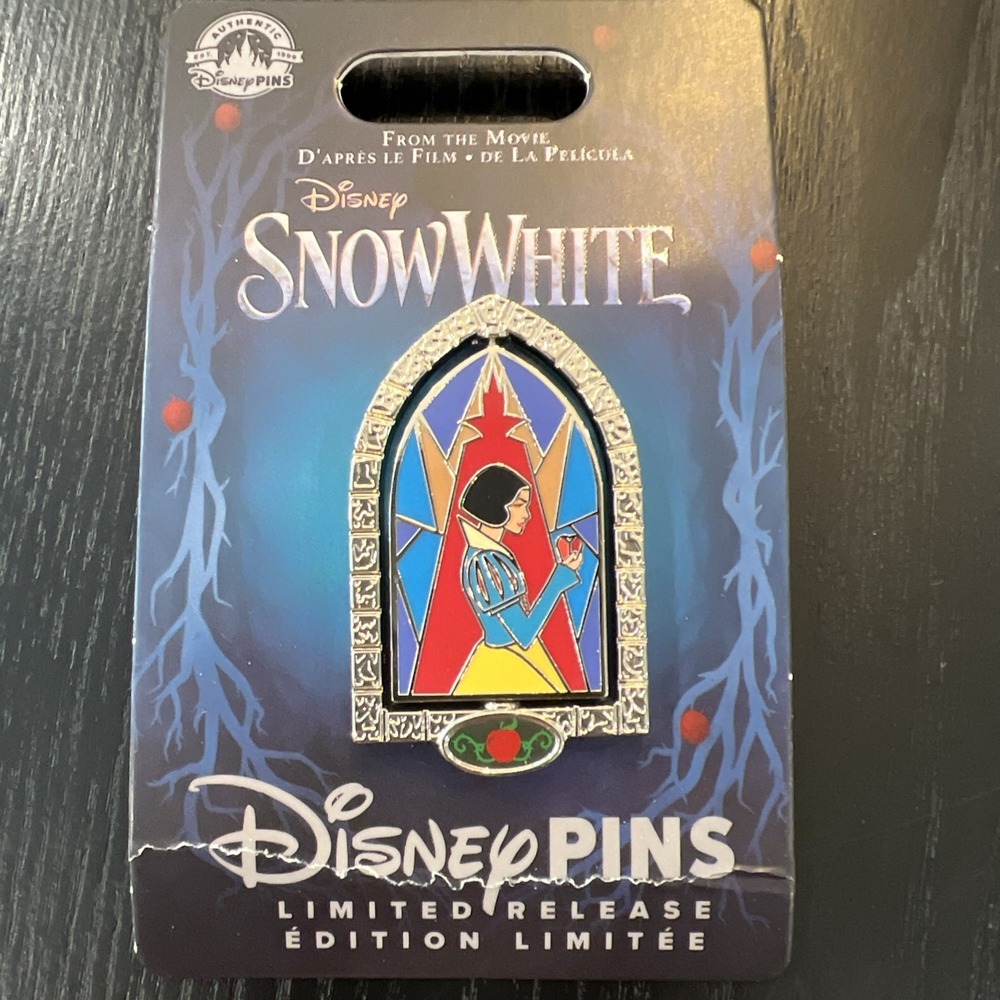 Disney Pin - Snow White / Evil Queen Stained Glass Window Spinner -‎ Live Action